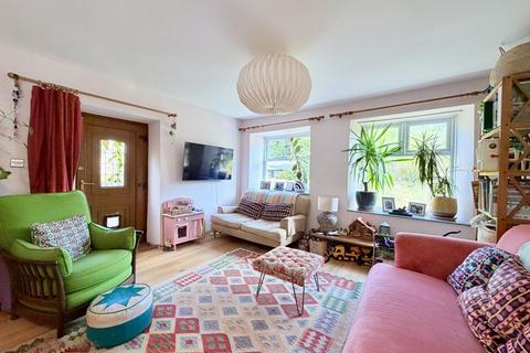3 bedroom semi-detached house for sale, Twyn Allwys Road, Govilon