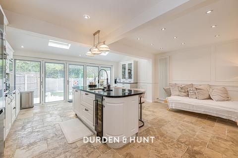 3 bedroom semi-detached house for sale, Surrey Drive, Hornchurch, RM11