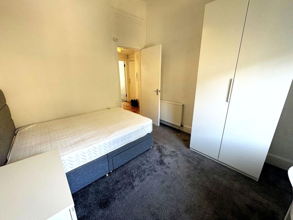 Apartment in Glasgow - More