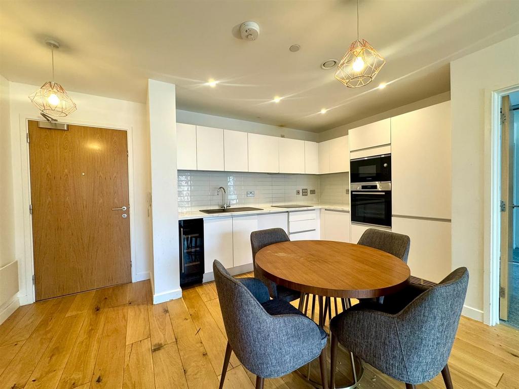 Apartment in Birmingham - More