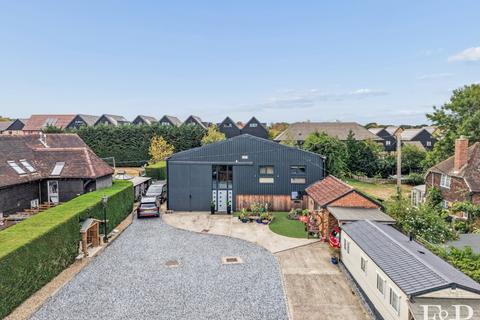 2 bedroom barn conversion for sale, Watersplash Lane, Warfield