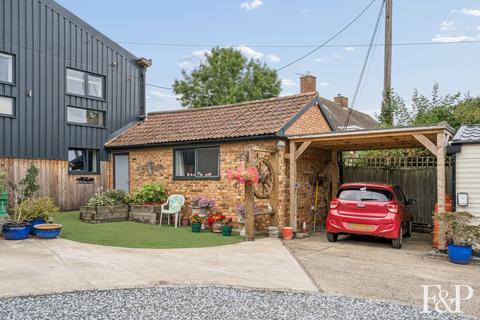 2 bedroom barn conversion for sale, Watersplash Lane, Warfield