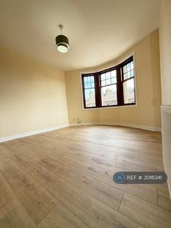 2 bedroom flat to rent, Causeyside Street, Paisley, PA1