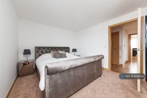 2 bedroom penthouse to rent, Pym Court, Cambridge, CB1
