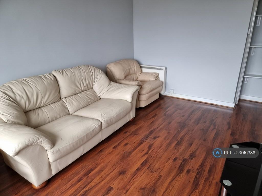 Apartment in Leeds, West Yorkshire - View 3