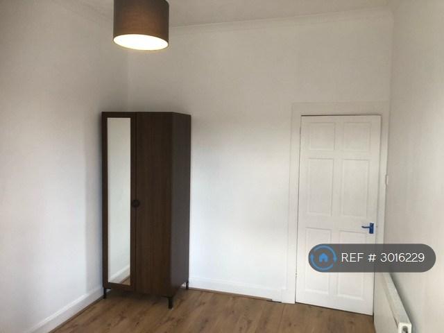 Apartment in Glasgow - View 3
