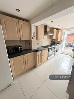 1 bedroom in a house share to rent, Lea Road, Southall, UB2