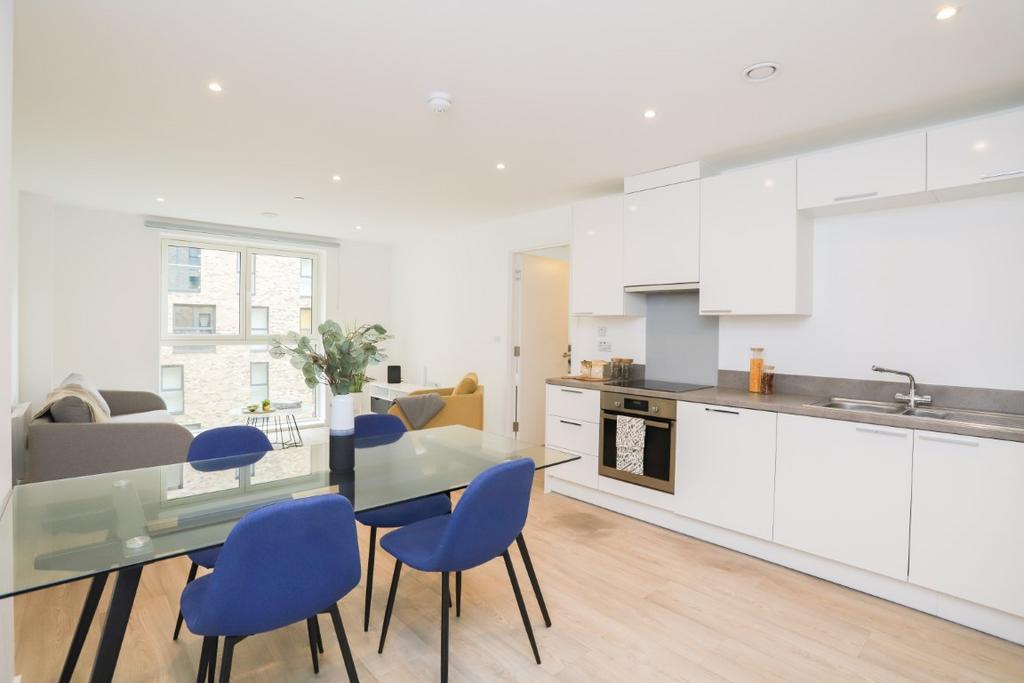 Apartment in Salford, Greater Manchester - View 5