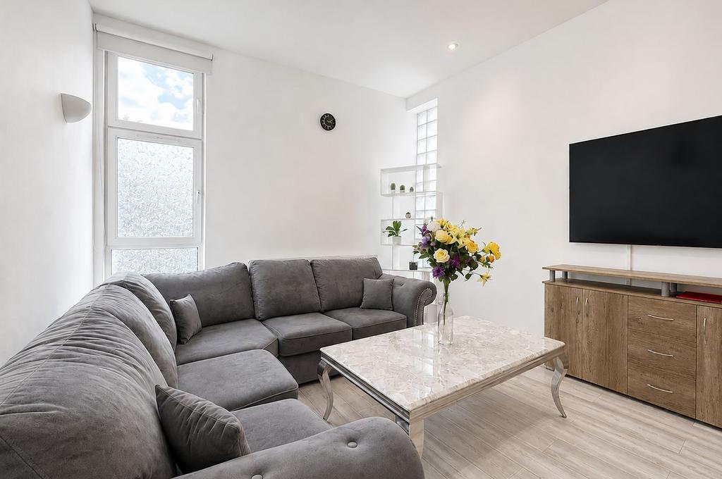 House in Manchester - View 4