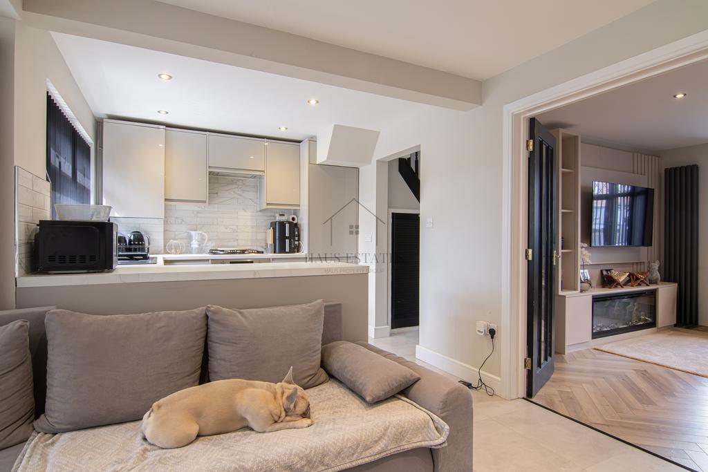House in Leicester - View 2