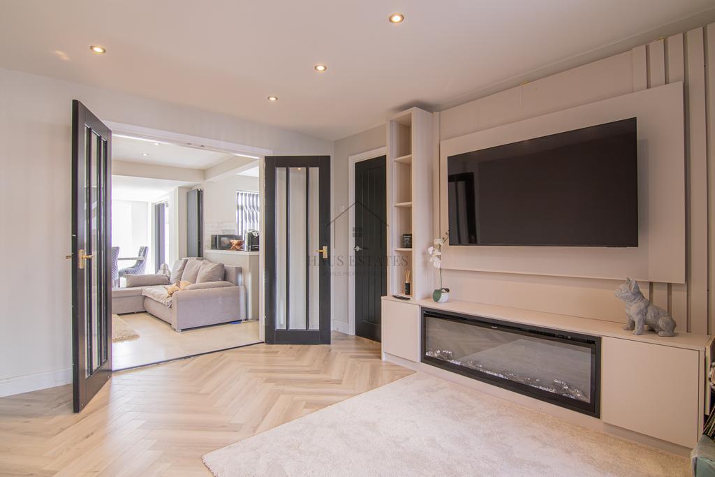 House in Leicester - More