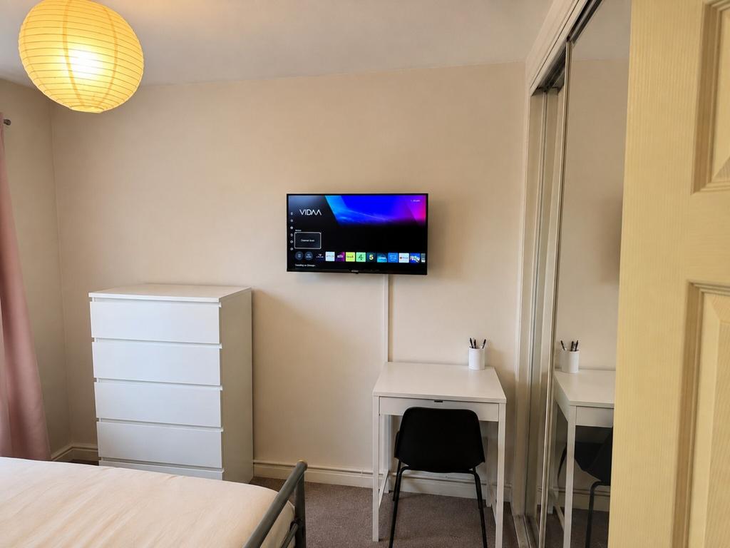 Apartment in London - View 2