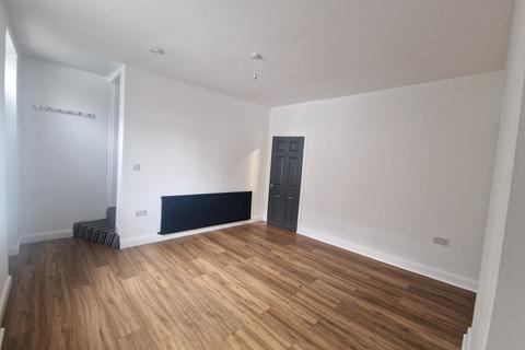 2 bedroom terraced house to rent, Westfield Street, Barnsley