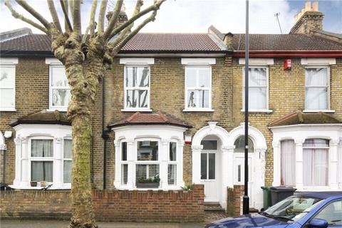 3 bedroom terraced house to rent - Malvern Road, London, E11