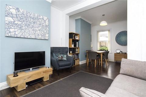 3 bedroom terraced house to rent - Malvern Road, London, E11