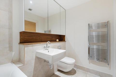 2 bedroom flat to rent, Fountain House, The Boulevard, London, SW6