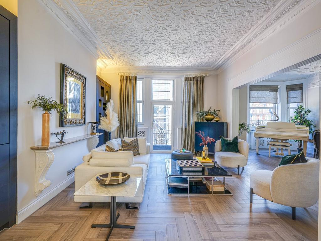 House in London - View 4