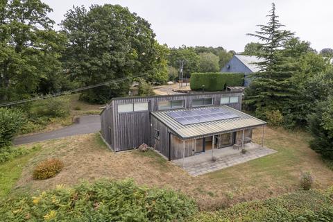 2 bedroom bungalow to rent, Lea, Ross-on-Wye, Herefordshire, HR9