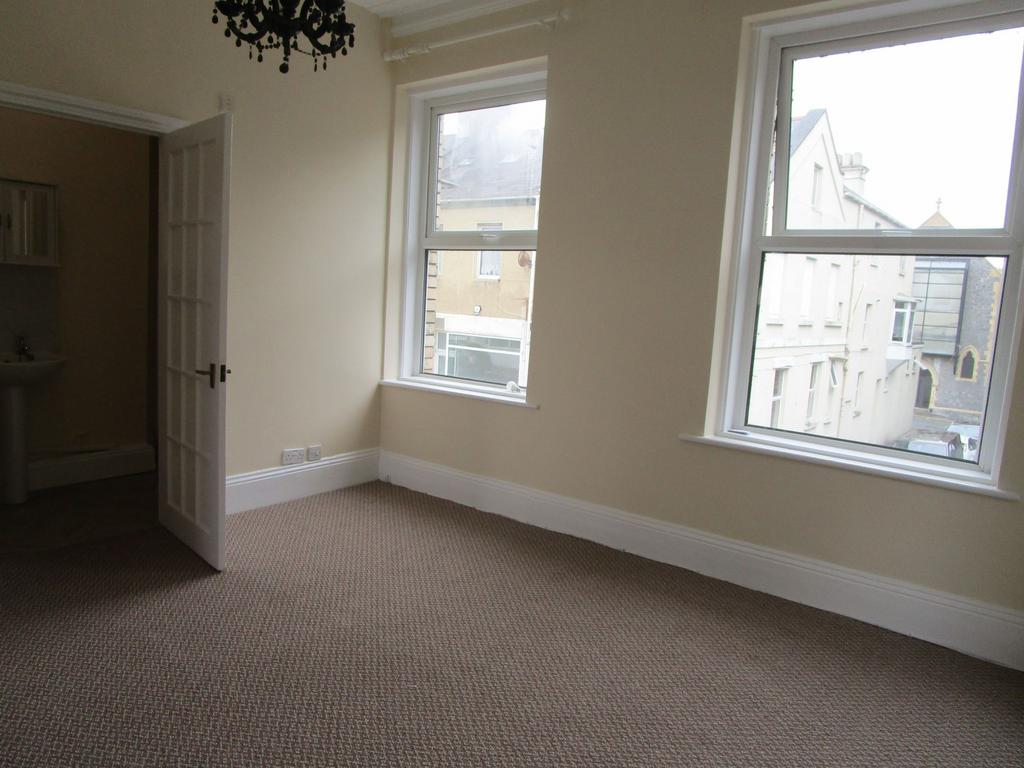 Apartment in Plymouth - More