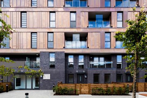 3 bedroom flat for sale, Coalmakers Wharf, London, E14