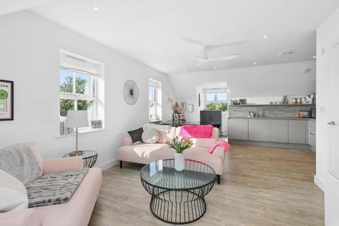 1 bedroom apartment for sale, Albright Gardens, Walton-on-Thames, Surrey, KT12
