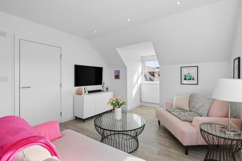 1 bedroom apartment for sale, Albright Gardens, Walton-on-Thames, Surrey, KT12