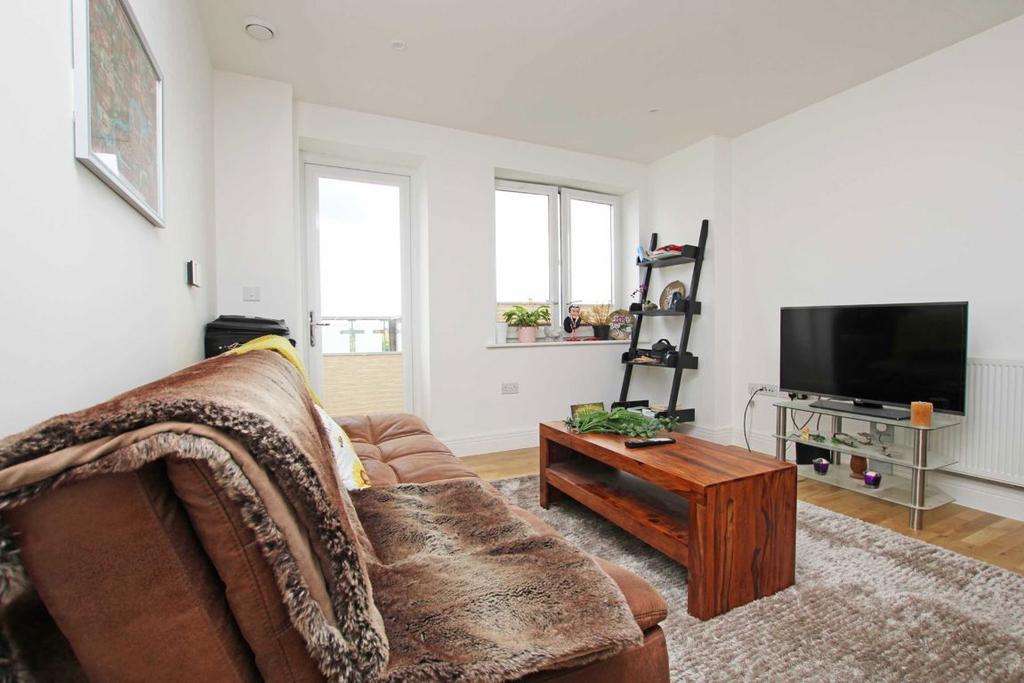 Apartment in London, Worton - View 3