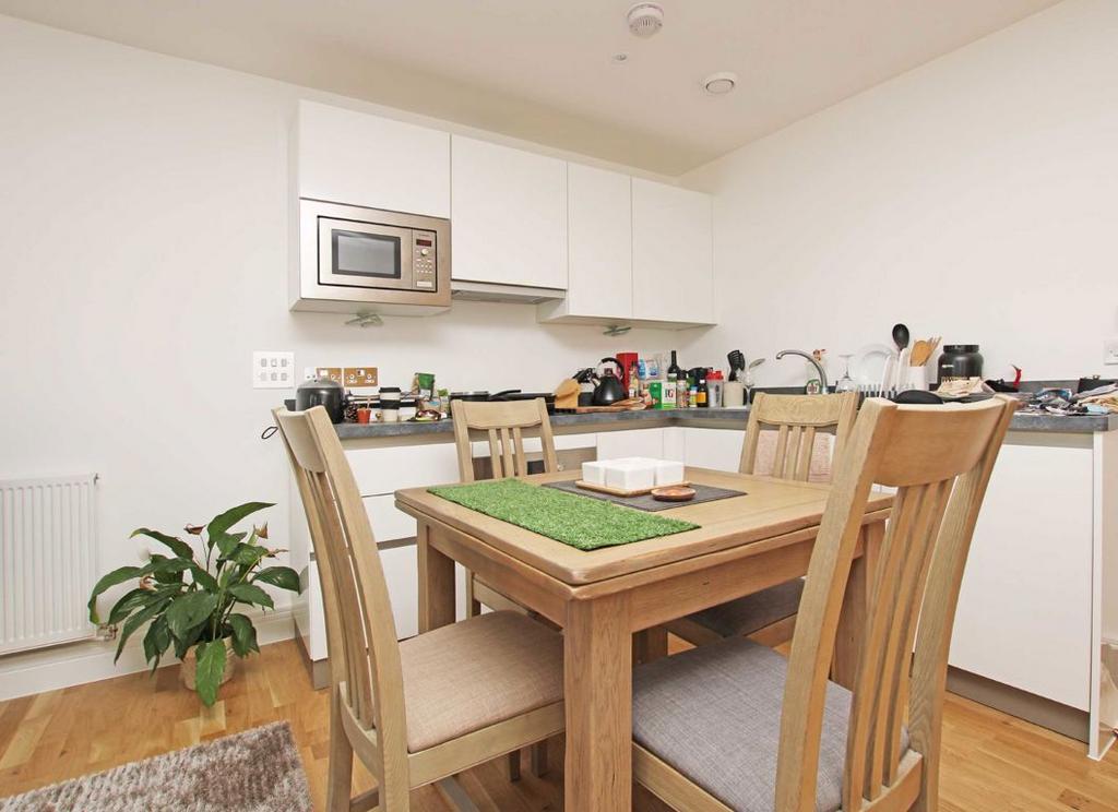 Apartment in London, Worton - View 5