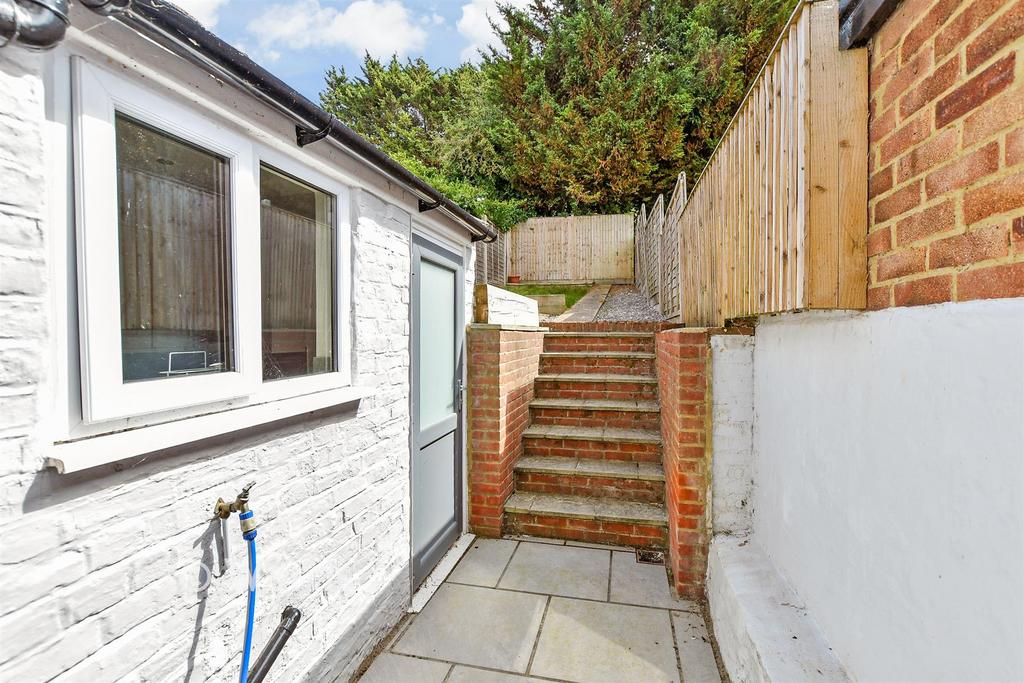 House in Dover - View 5