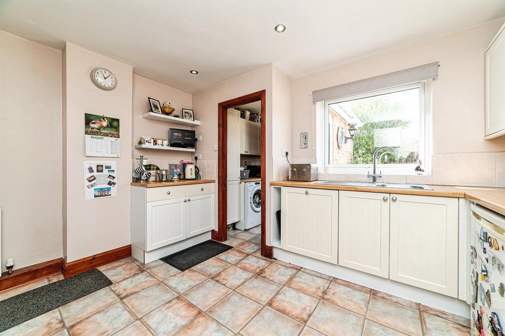 House in Basingstoke and Deane, Basingstoke - View 4