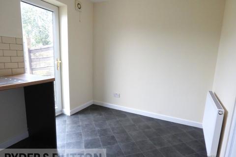 2 bedroom terraced house to rent, Andover Avenue, Middleton, Manchester, Greater Manchester, M24