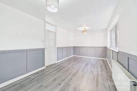2 bedroom apartment to rent, Clarendon Road, Manchester M30