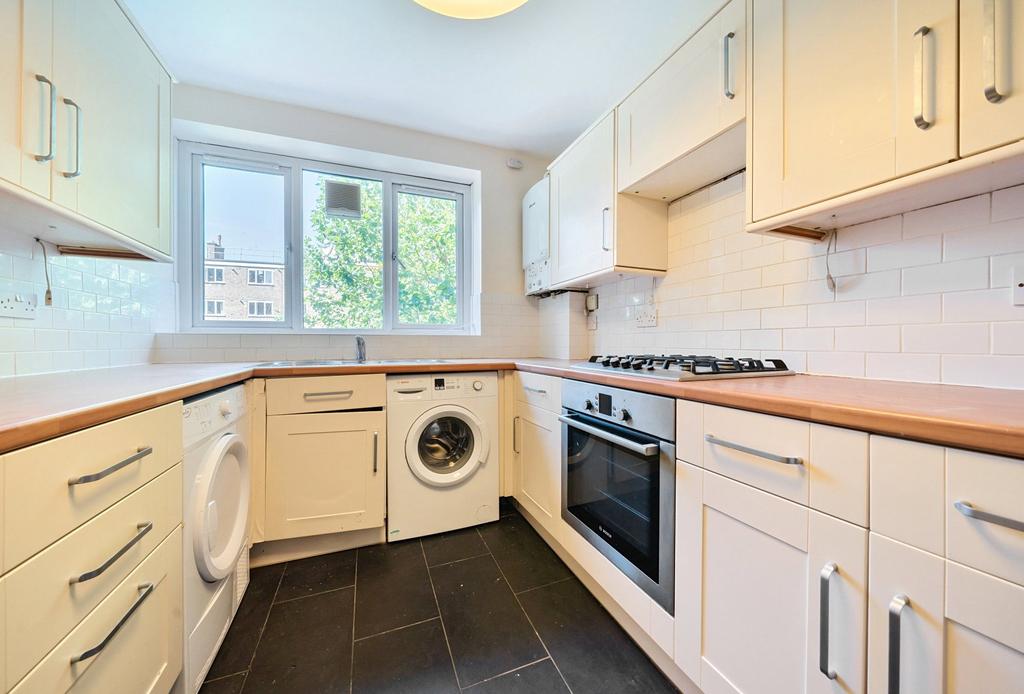 Apartment in London - View 2