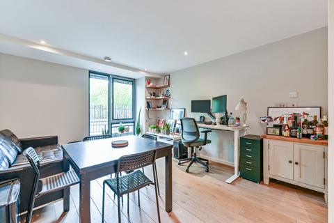 Blackthorn Avenue, Islington, London, N7