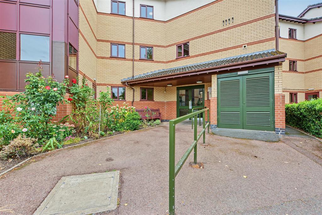 Apartment in Nottingham - View 2
