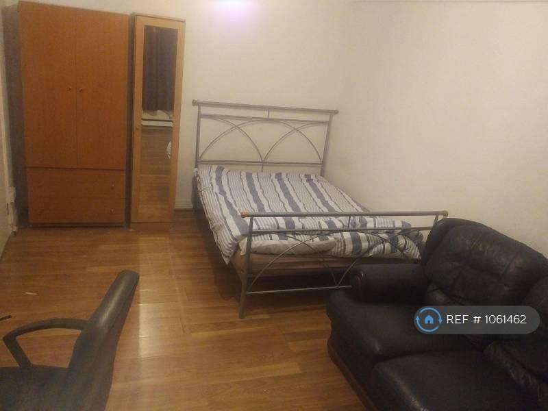 Apartment in London - View 2