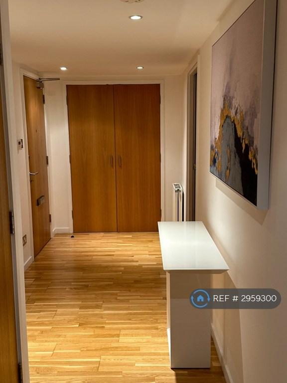 Apartment in Glasgow - View 2