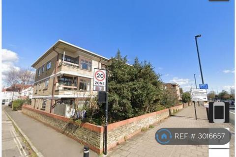 undefined, Staines Road, Hounslow, TW4