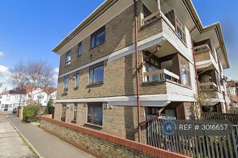 undefined, Staines Road, Hounslow, TW4
