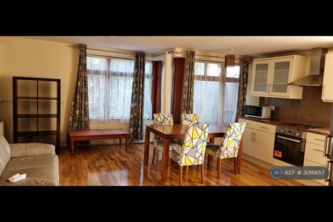 undefined, Staines Road, Hounslow, TW4
