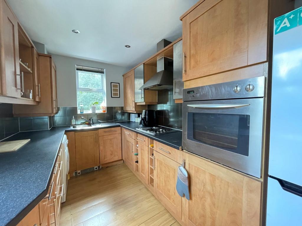 Apartment in Leeds, West Yorkshire - View 4