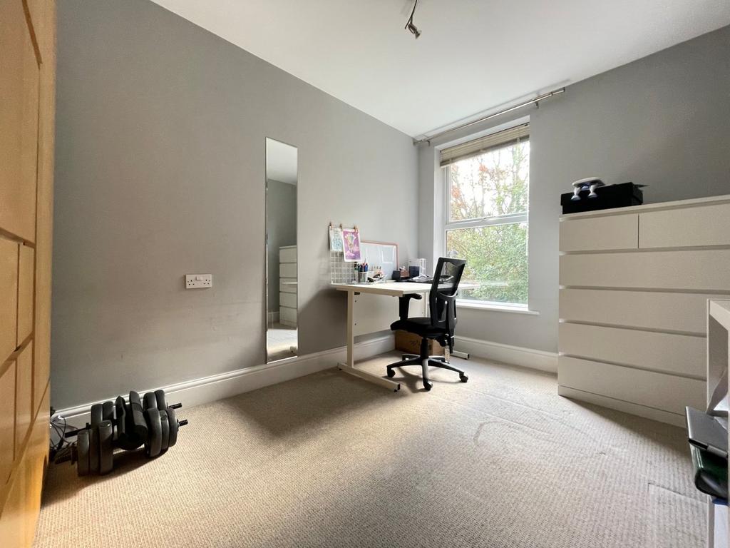 Apartment in Leeds, West Yorkshire - More
