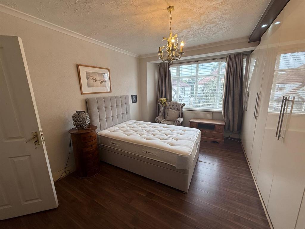 House in WEMBLEY - View 3