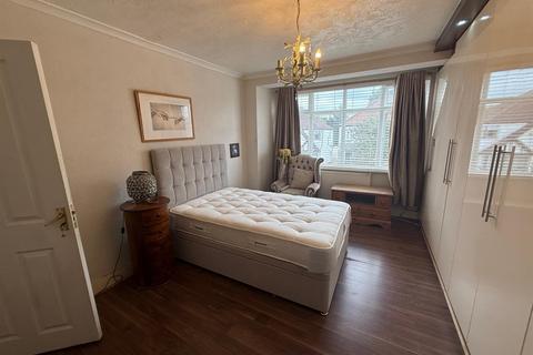 1 bedroom in a house share to rent, Blockley Road, WEMBLEY