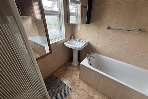 1 bedroom in a house share to rent, Blockley Road, WEMBLEY