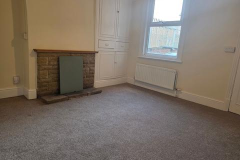 2 bedroom end of terrace house to rent, Brook Street, Melton Mowbray, LE13