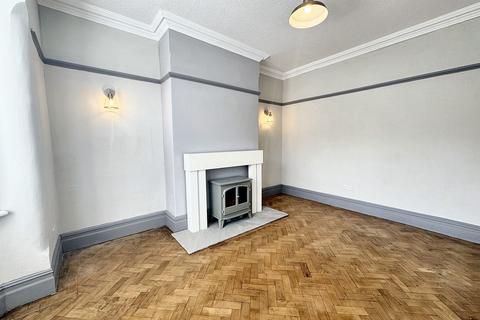 2 bedroom terraced house to rent, Walkden Road, Manchester M28