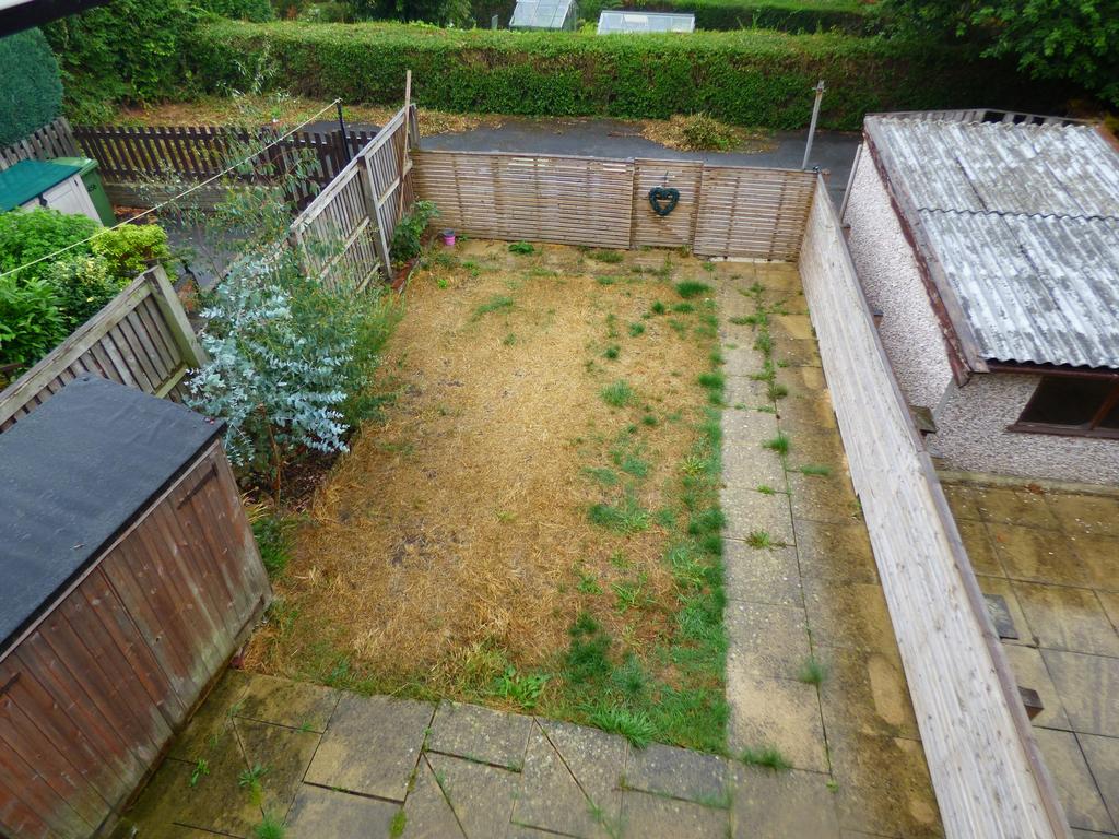 House in Leeds, West Yorkshire - View 2