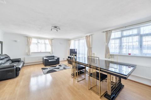 undefined, Bengarth Drive, Harrow
