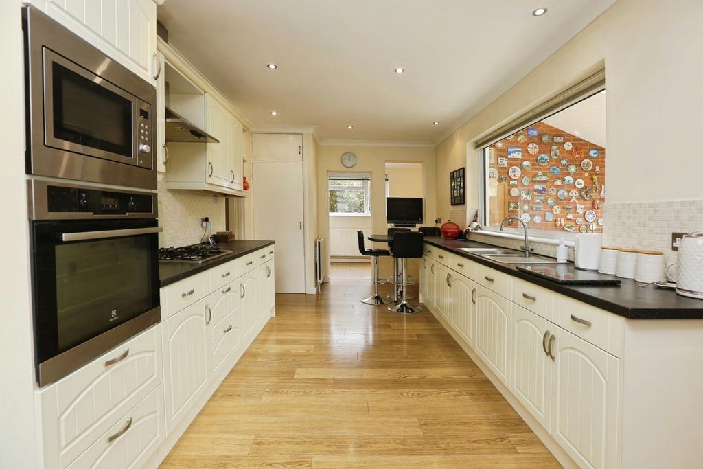 House in Eastleigh - View 3